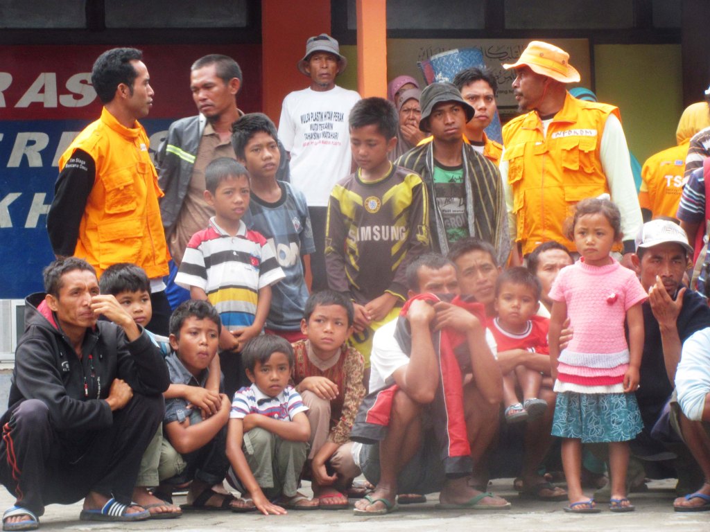 Kerja Bareng Hadapi&nbsp;Musibah