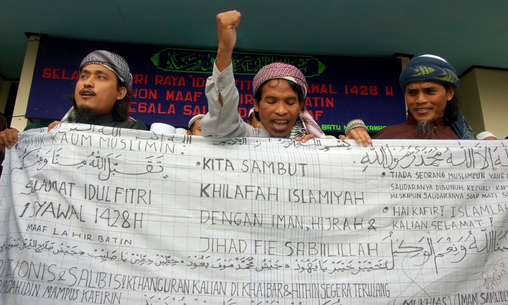 Suatu Siang Bersama Teroris&nbsp;(4-habis)